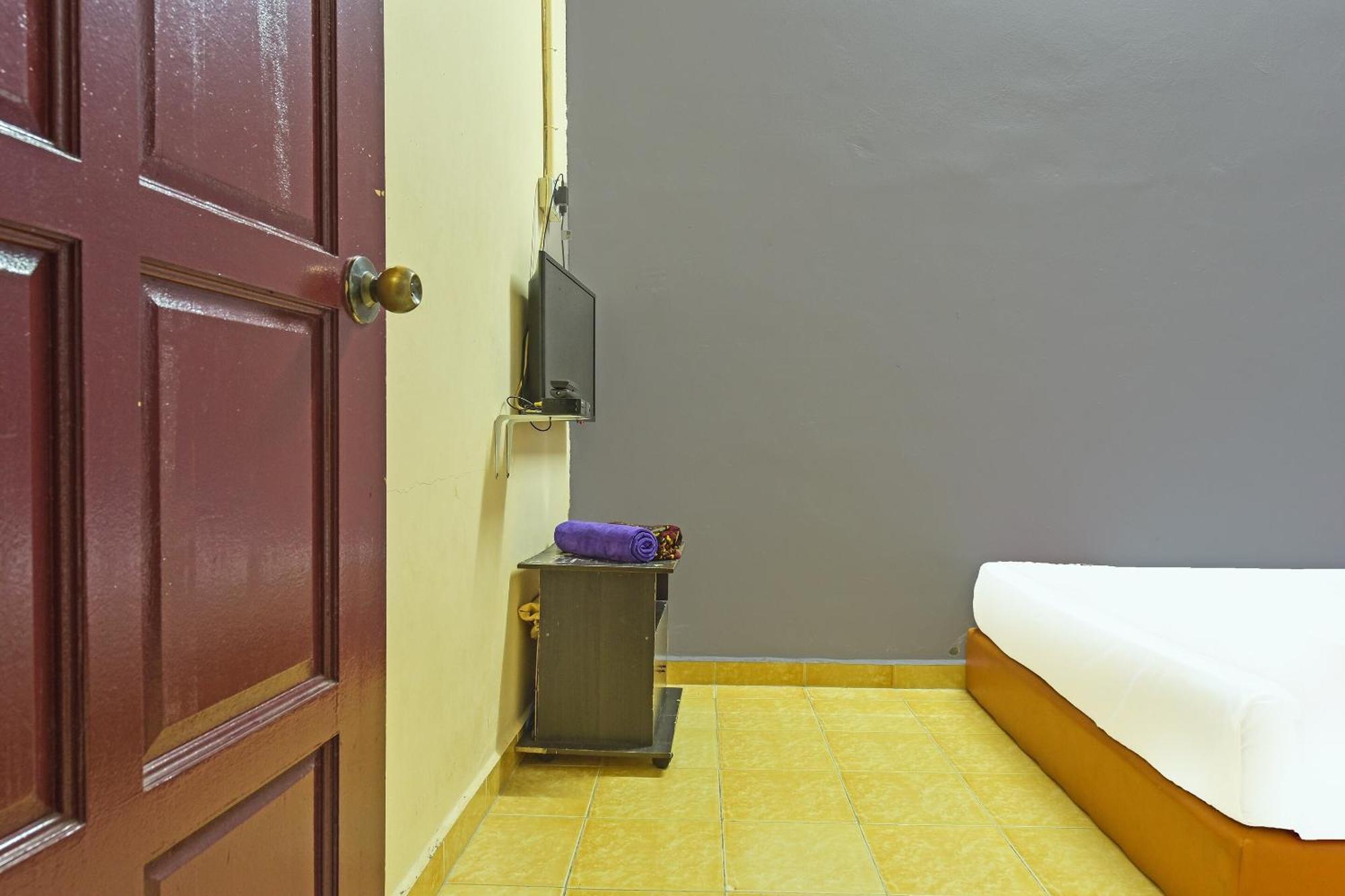 Spot On 90144 Corridor Hotel 1 بيكان المظهر الخارجي الصورة