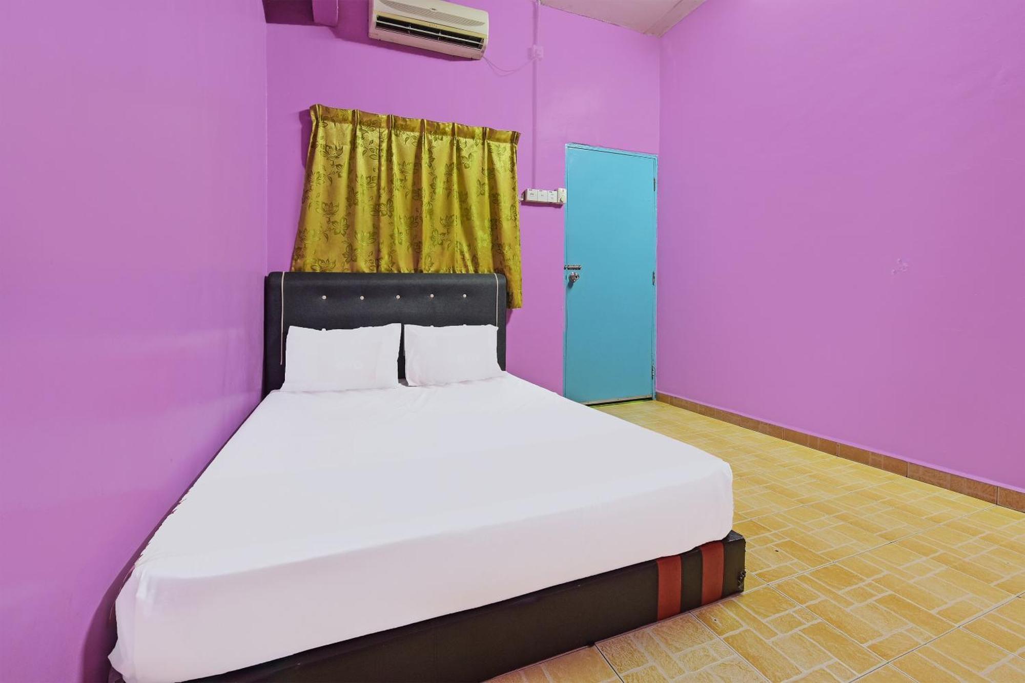 Spot On 90144 Corridor Hotel 1 بيكان المظهر الخارجي الصورة