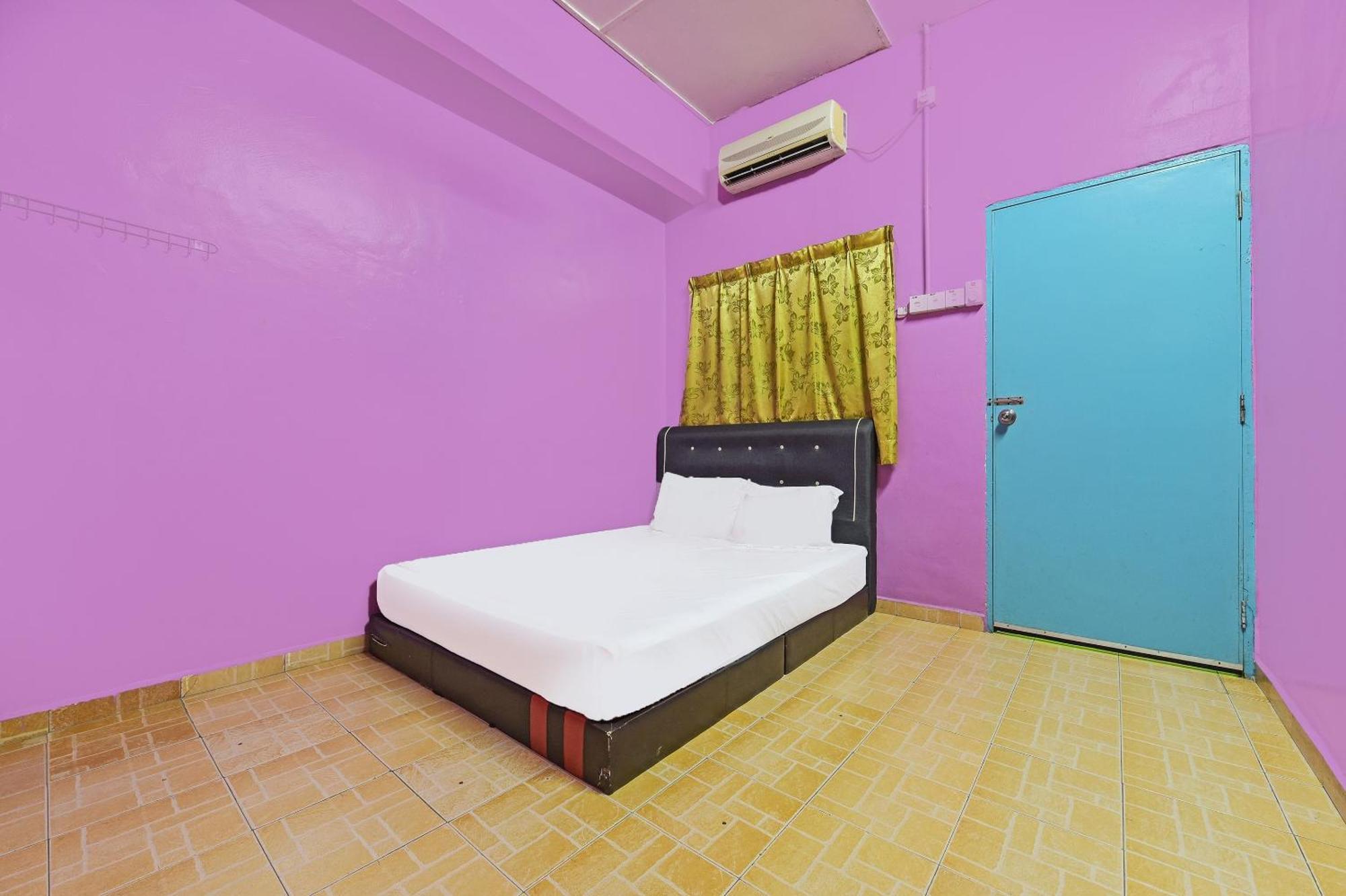 Spot On 90144 Corridor Hotel 1 بيكان المظهر الخارجي الصورة