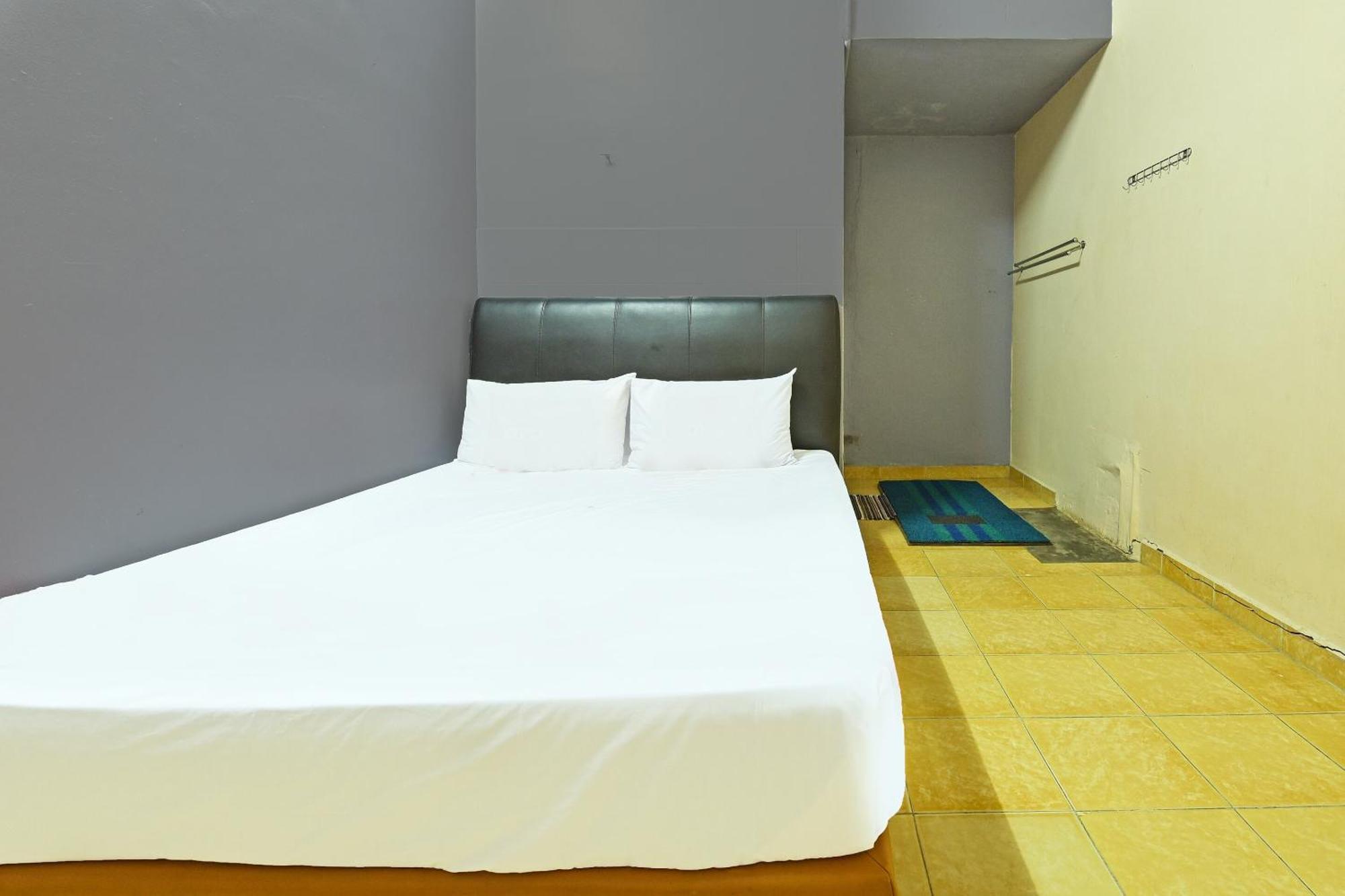 Spot On 90144 Corridor Hotel 1 بيكان المظهر الخارجي الصورة