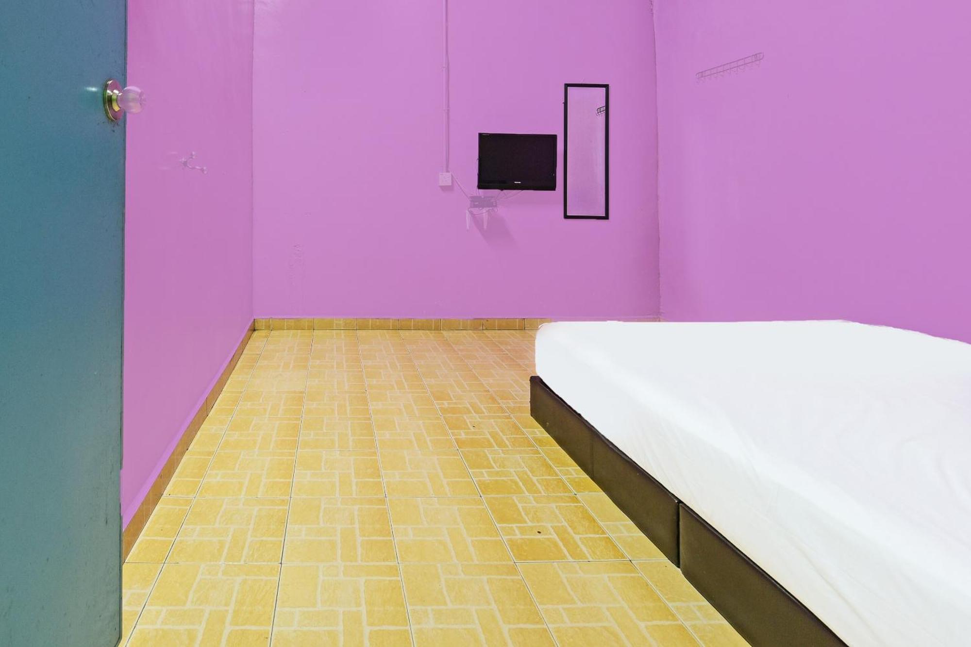 Spot On 90144 Corridor Hotel 1 بيكان المظهر الخارجي الصورة