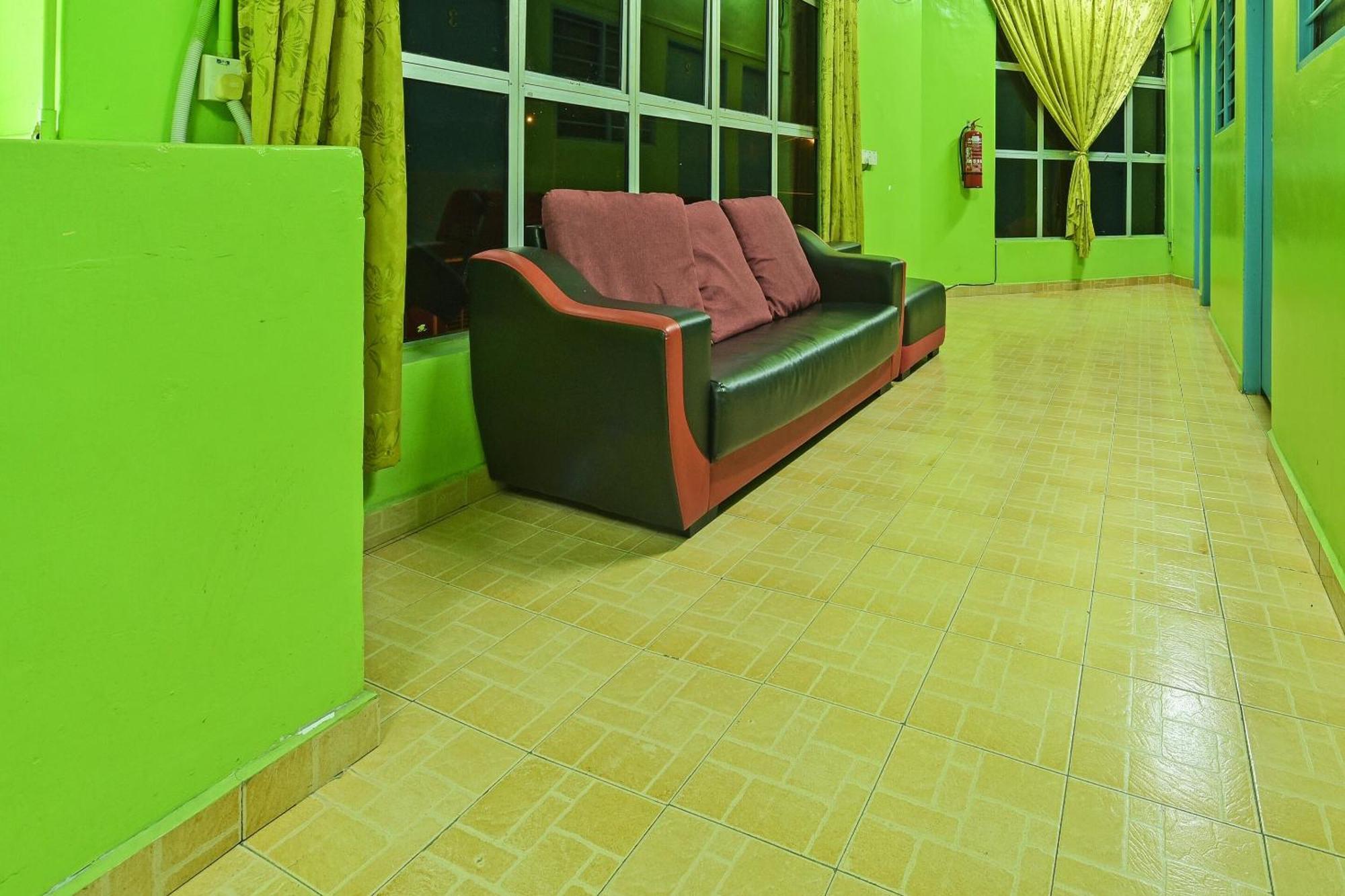Spot On 90144 Corridor Hotel 1 بيكان المظهر الخارجي الصورة